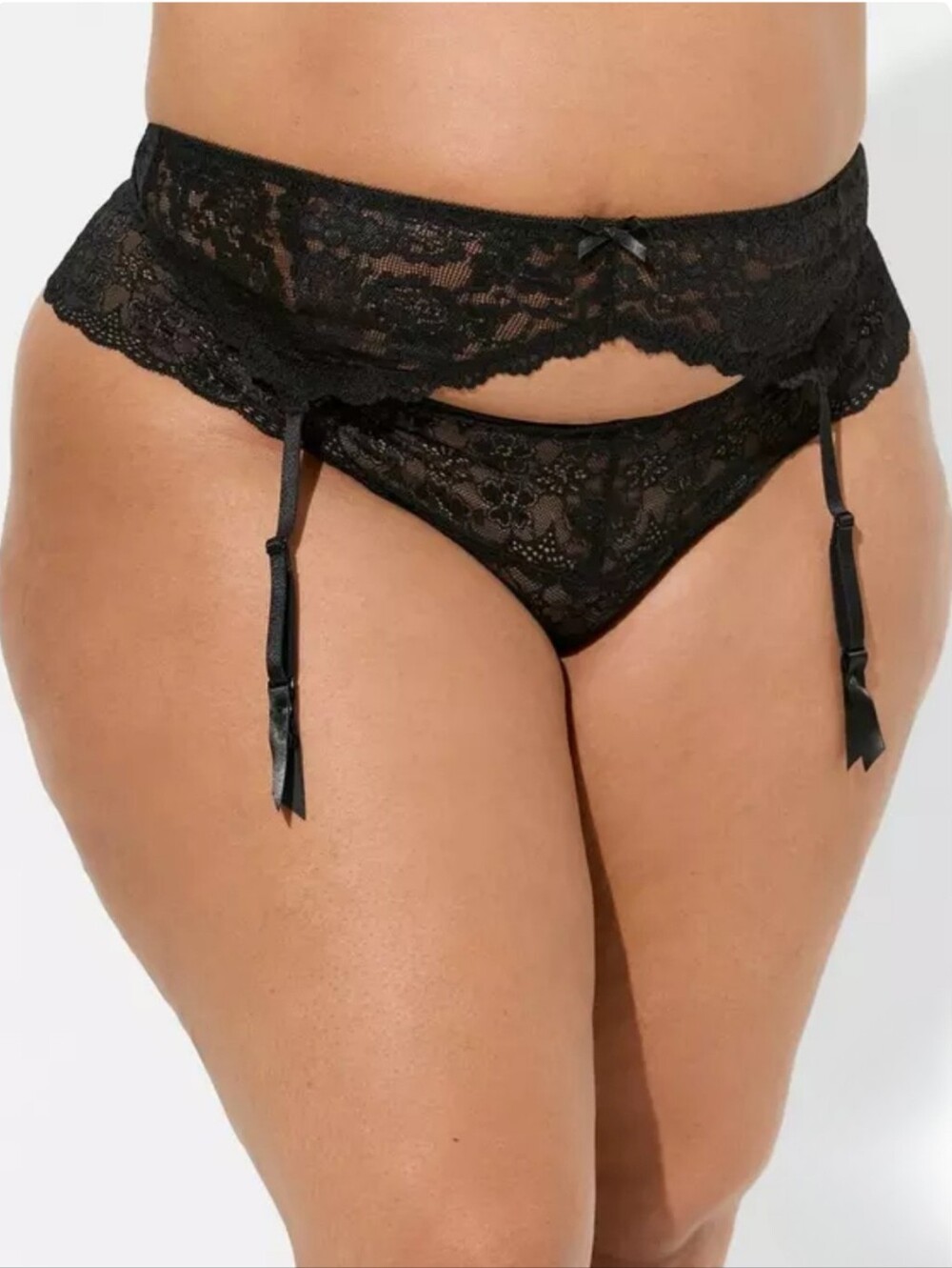 Torrid Black Lace Garter Belt Size 1/2 NWOT Sexy 3853-CY